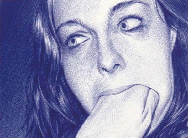 Лицо девушки ручкой