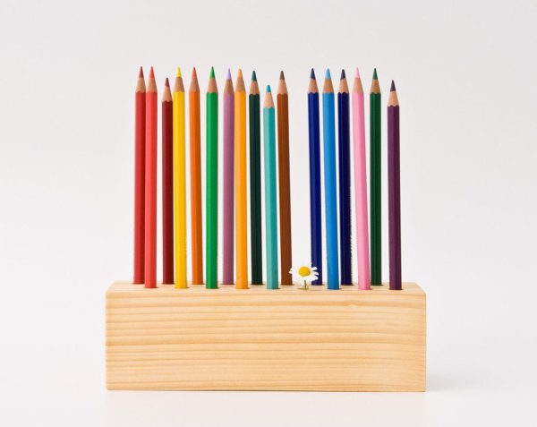 Подставка под карандаши из дерева