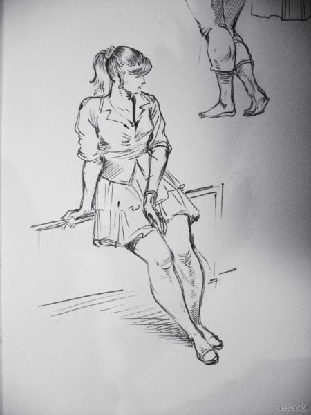 Наброски фигуры человека ручкой