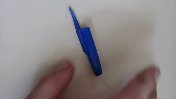 Колпачок от ручки отверстие