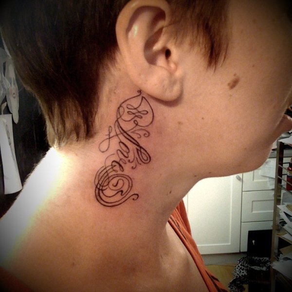 Тату узоры для девушек на шее