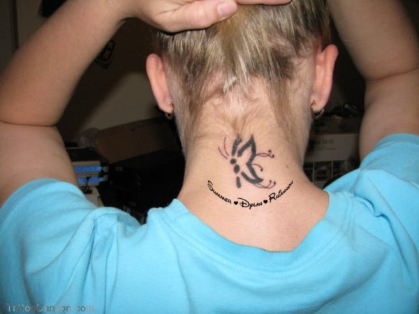 Тату бабочка на затылке