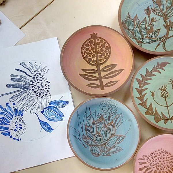 Роспись глины ангобами