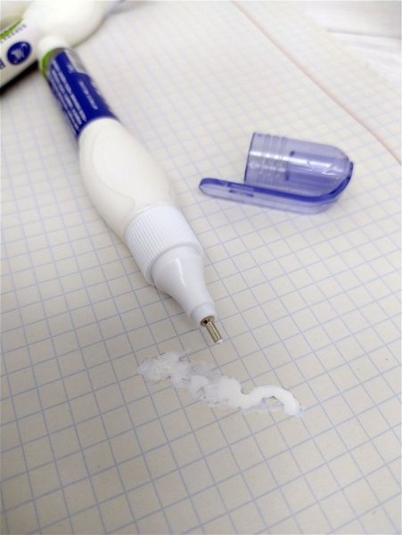 Ручка корректор как очистить трикотаж