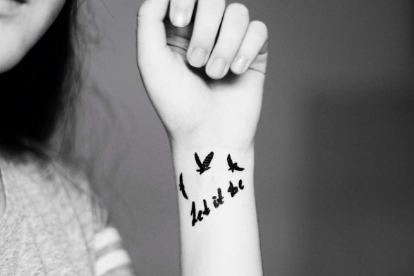 Рисуночки на руках ручкой