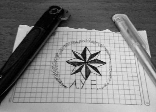 Воровская звезда на тетради