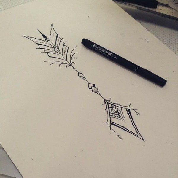 Тату черной гелевой ручкой