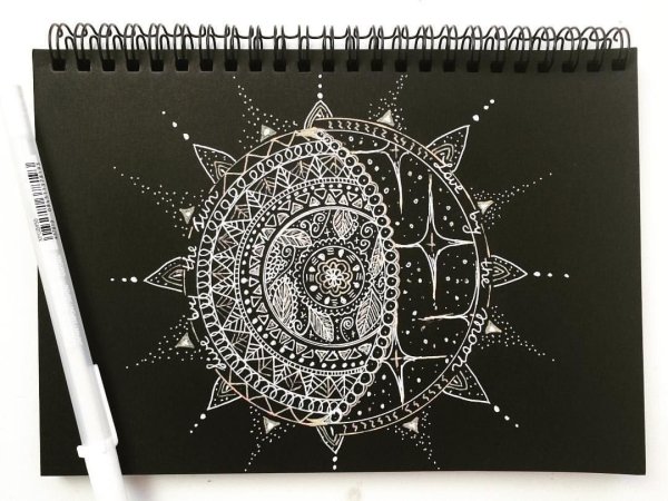 Луна для скетчбука