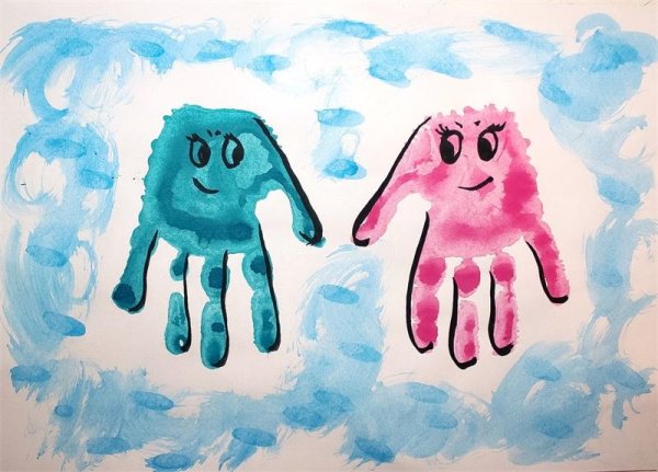 Рисование отпечатками рук