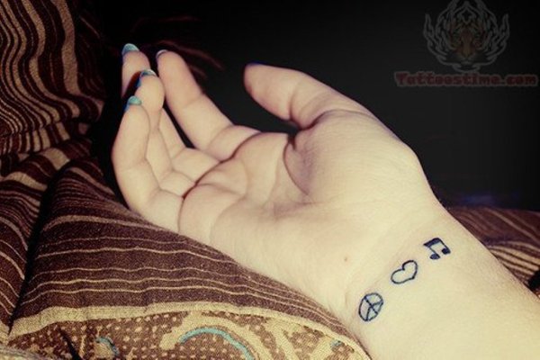 Татуировки на запястье ручкой