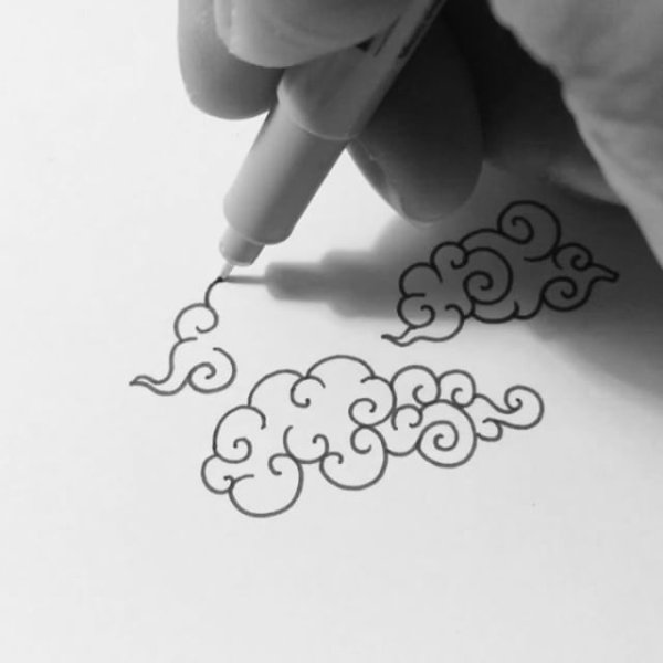 Нарисованные облака ручкой