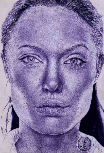 Фоторобот Анджелины Джоли