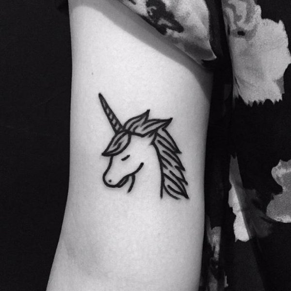 Тату Единорог маленький