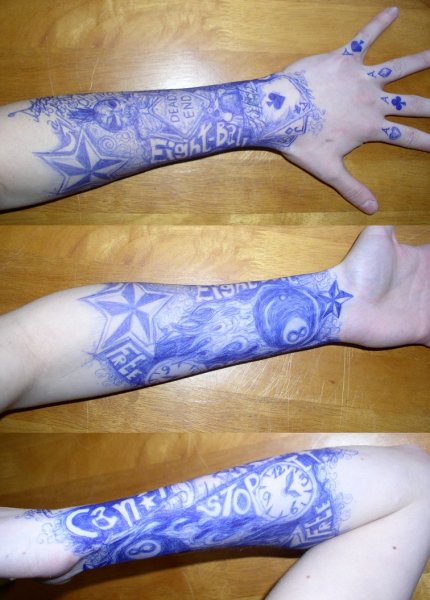 Рука с ручкой