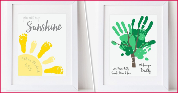 Открытка из ручек и ножек ребенка