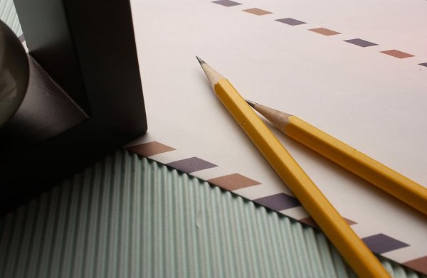 Карандаш и бумага