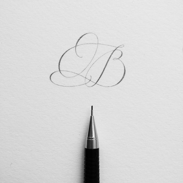 Надписи фломастером на бумаге