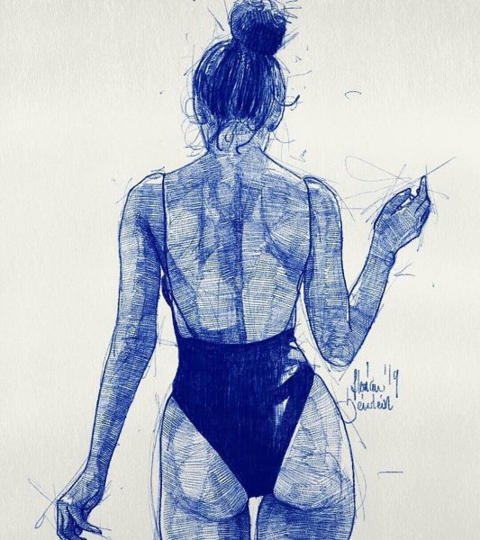 Девушка со спины карандашом