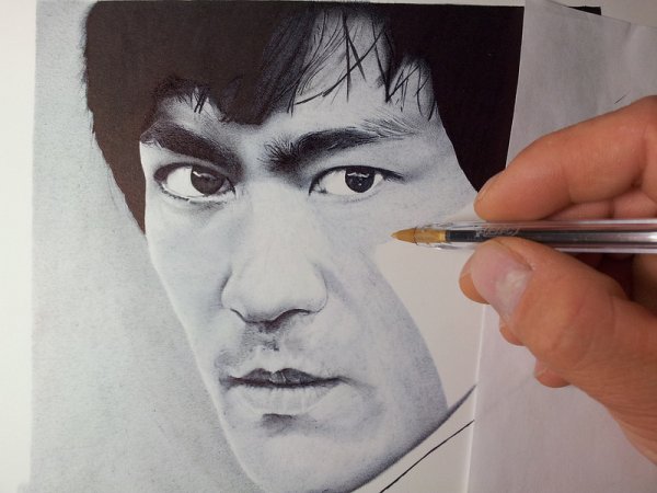 Шедевры нарисованные шариковой ручкой