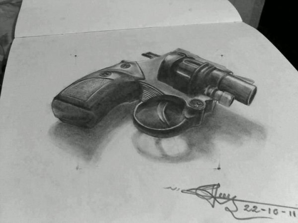 Зарисовки карандашом пистолеты