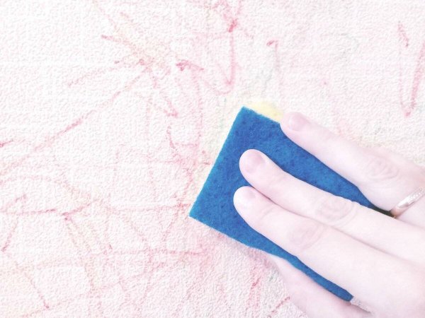 Стереть ручку с обоев