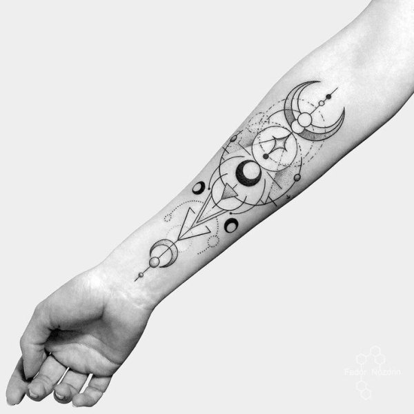 Тату лайнворк космос