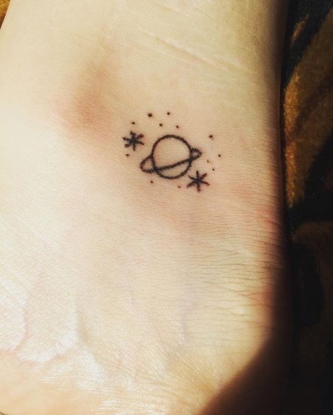 Тату Планета маленькая