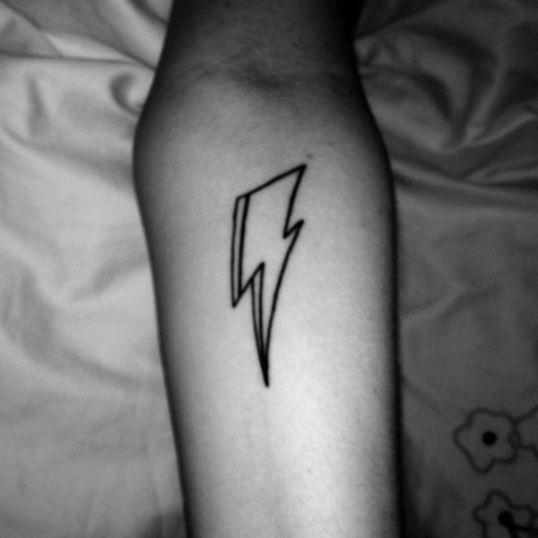 Лёгкие тату молнии