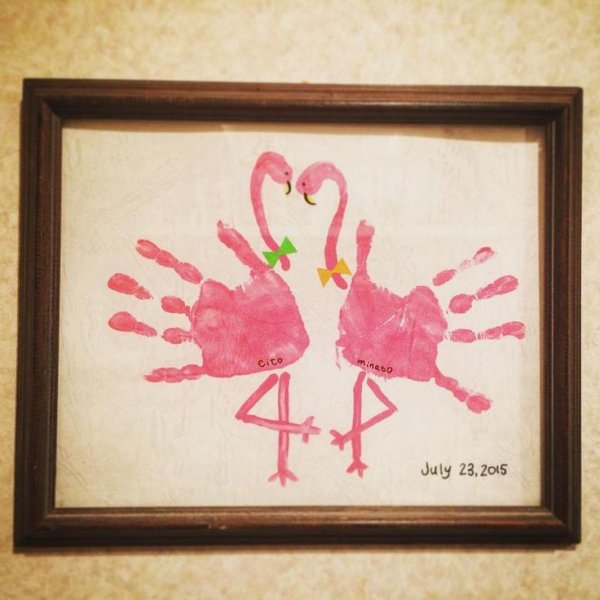 Картина из отпечатков ладоней