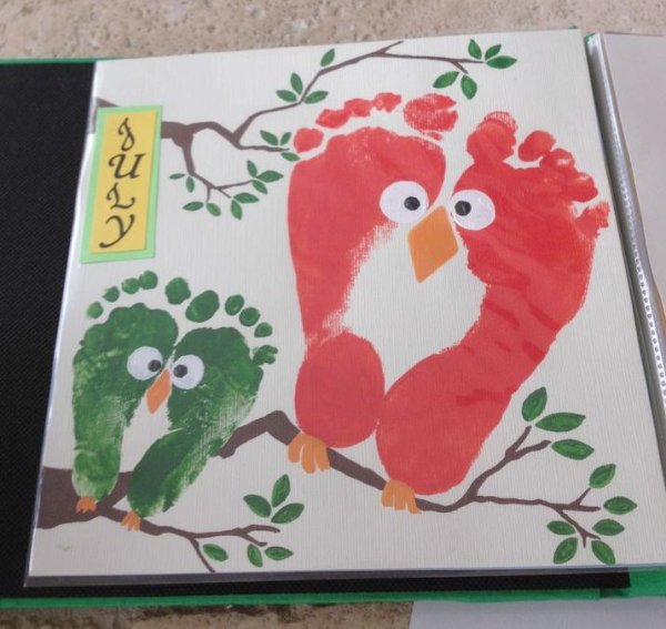 Открытка из отпечатков ладошек