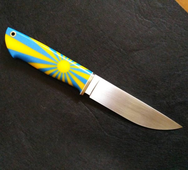 Нож с рукояткой гибрид