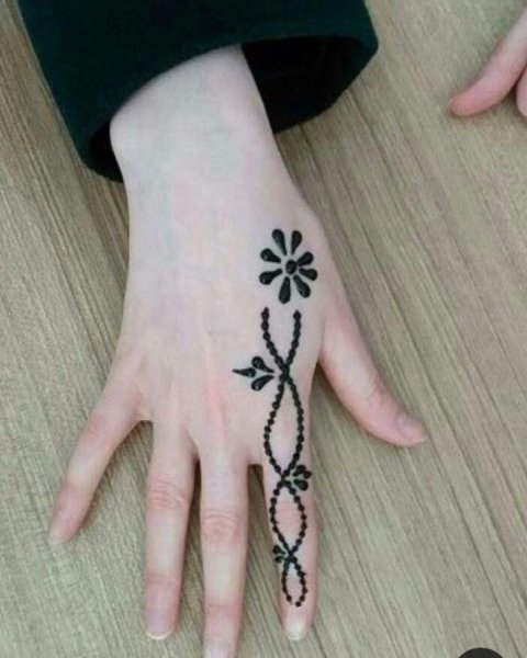 Простые тату хной для девушек