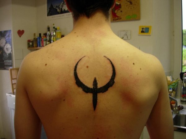 Лёгкие тату на спине