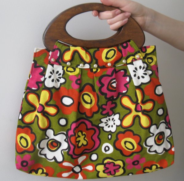 Сумка с деревянными ручками