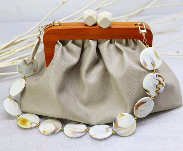 Сумка Avon с фермуаром