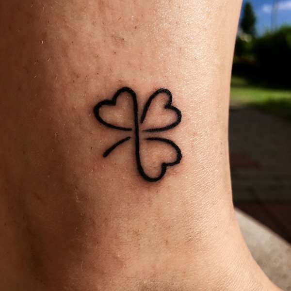Четырёхлистный Клевер символ тату