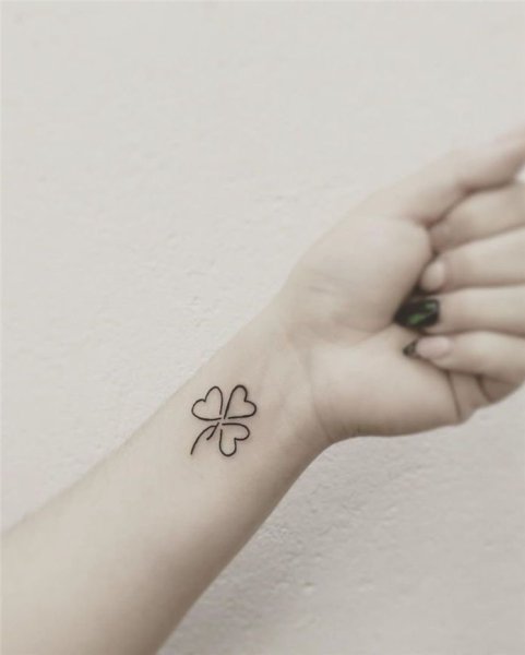 Небольшие тату для девушек на руке