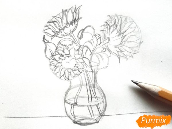 Наброски цветов в вазе