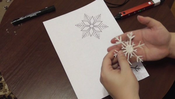 Снежинка 3d ручкой
