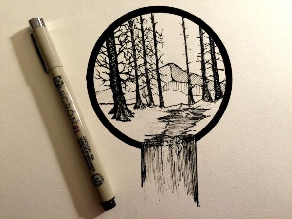 Рисование черной ручкой в круге