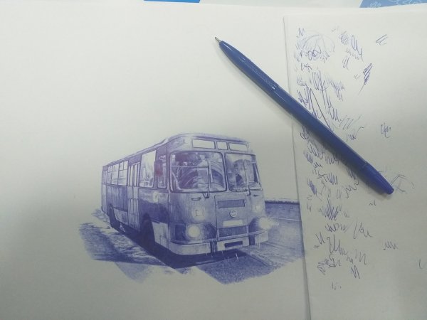 Рисунок автобуса ручкой