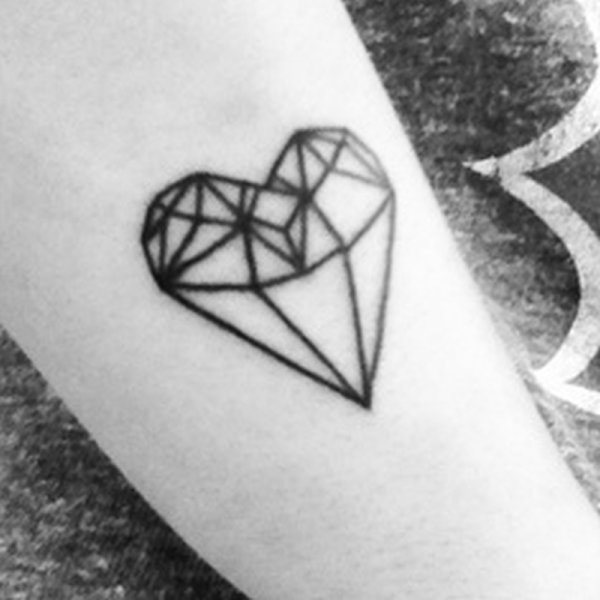 Легкие тату Алмаз