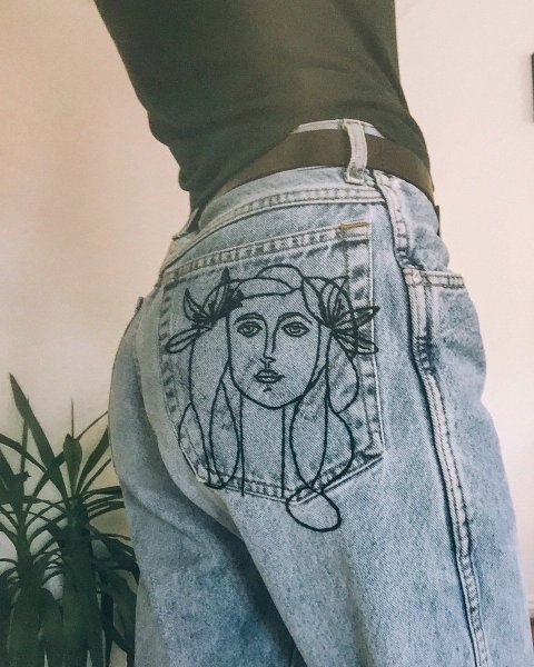 Джинсы разрисованные ручкой