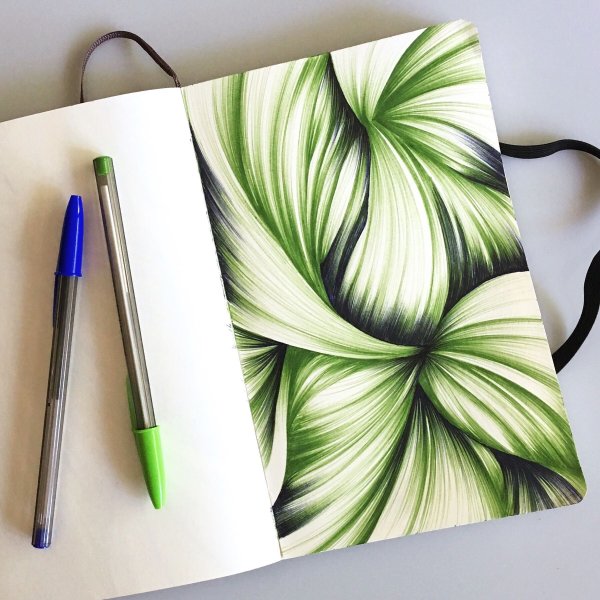 Скетчи цветными карандашами и ручкой