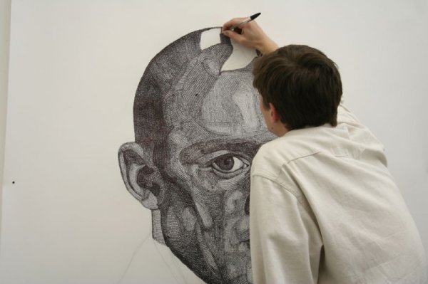 Портрет пуантилизм ручкой