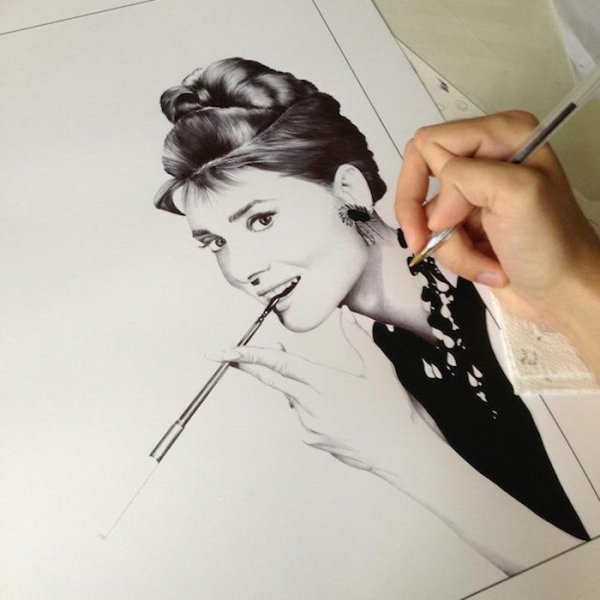 Портрет черной ручкой