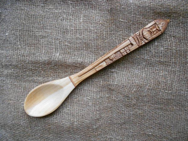 Резные деревянные ложки