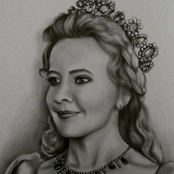 Рисунок Махидевран Султан карандашом