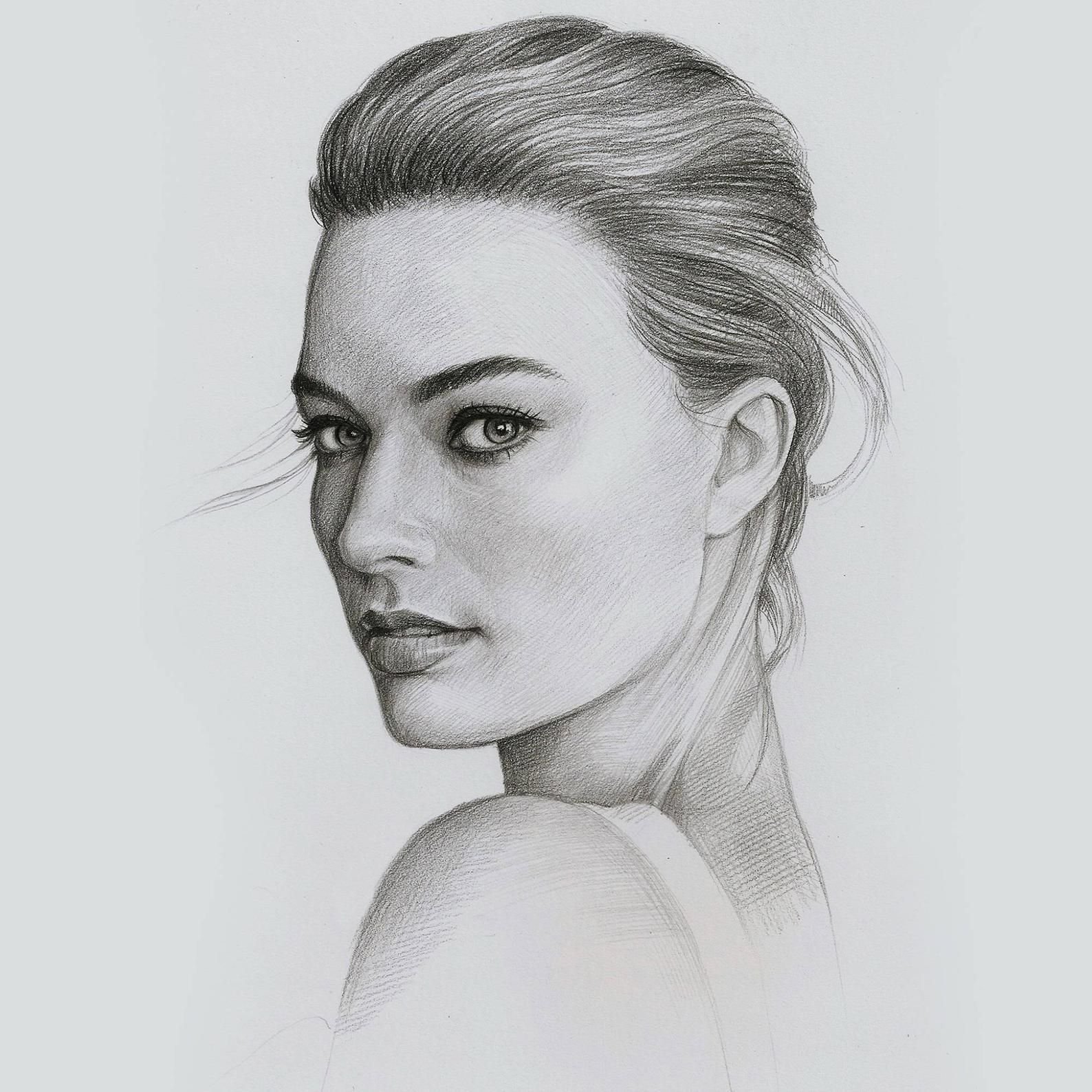 Кейт Бекинсейл портрет карандашом