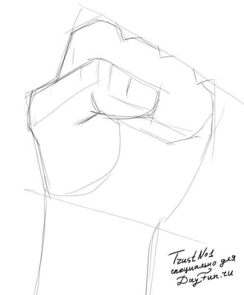 Кулак нарисованный карандашом